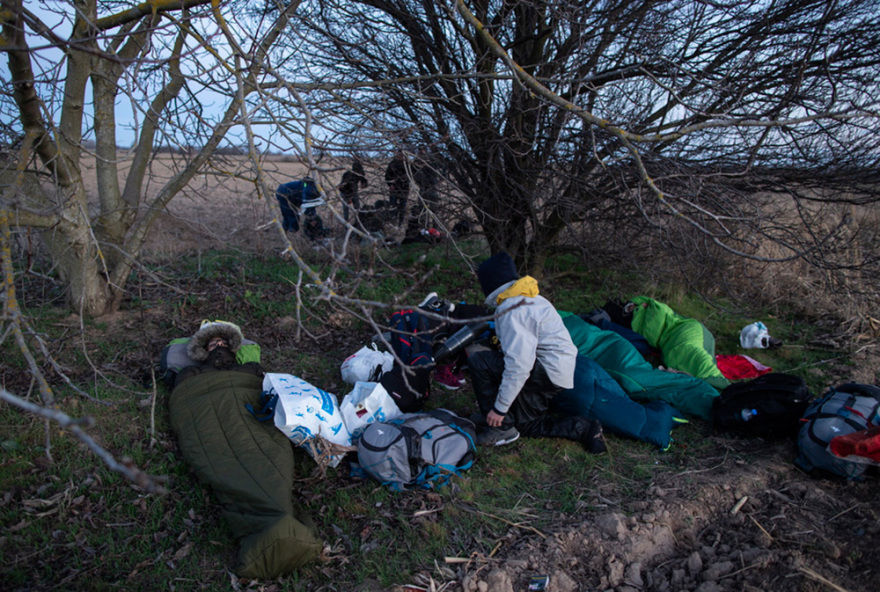 DW: 120.000 πρόσφυγες έτοιμοι να μετακινηθούν προς την Ελλάδα 