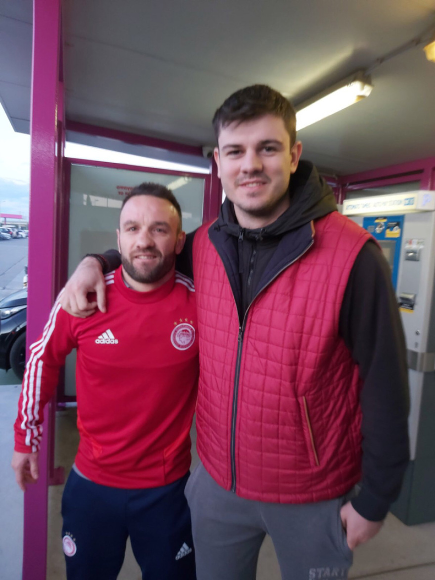 Ολυμπιακός: Βίντεο και φωτογραφίες από την μεγαλειώδη υποδοχή των θριαμβευτών του Λονδίνου