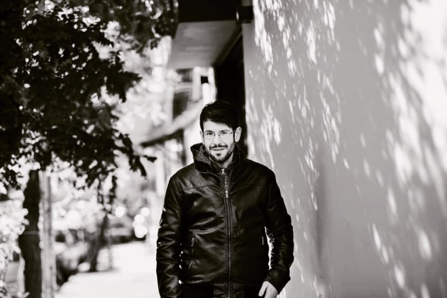 Θοδωρής Βουρνάς (σκηνοθέτης): Αναζητώ ιστορίες που μπορώ να ταυτιστώ και να μιλήσω μέσα από αυτές