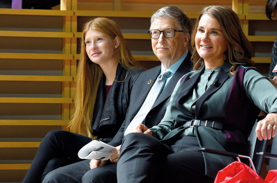 Οικογένεια Gates: Ο αρραβώνας της κόρης και η εξωφρενικά πλούσια αλλά και ταπεινή ζωή τους