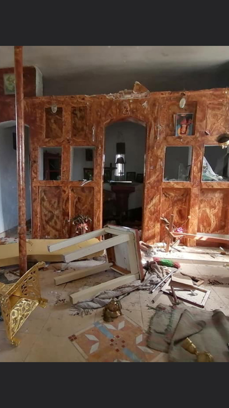 Λέσβος: Καταγγελίες κατοίκων ότι μετανάστες βανδάλισαν εκκλησάκι