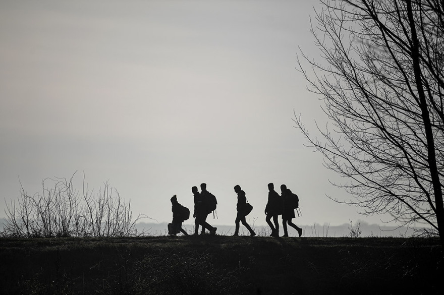 Μετανάστες στα σύνορα: Μετακινούνται νοτιότερα στον Έβρο - «Κόκκινος συναγερμός» και στο Αιγαίο