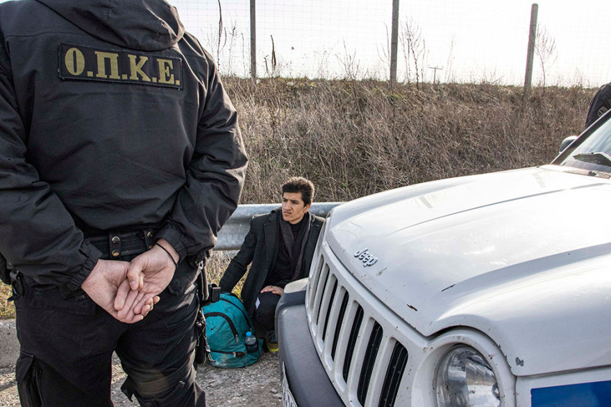 Συλλήψεις παράνομων μεταναστών στον Έβρο: Δείτε βίντεο  - Απωθήθηκαν 5.183 άτομα