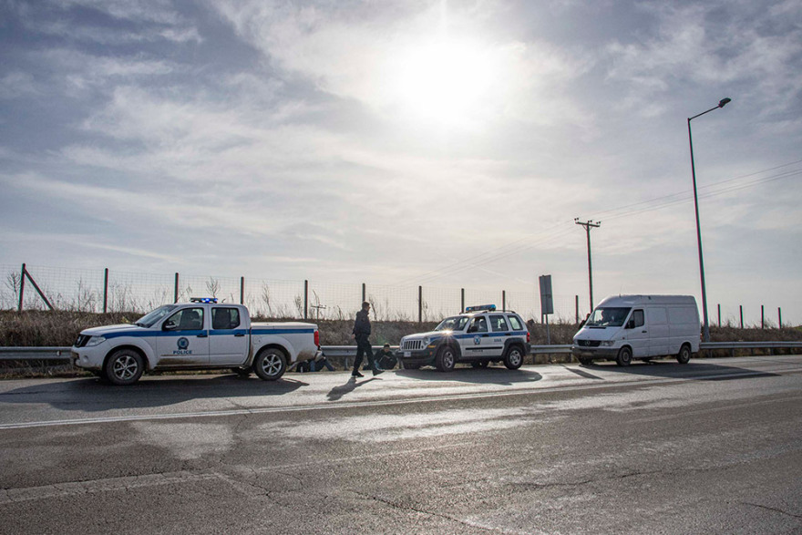 Συλλήψεις παράνομων μεταναστών στον Έβρο: Δείτε βίντεο  - Απωθήθηκαν 5.183 άτομα