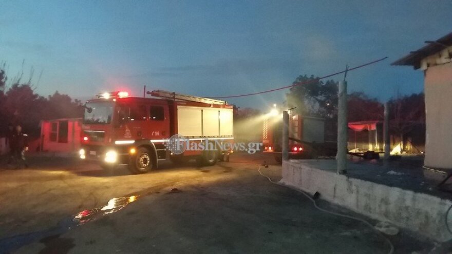 Χανιά: Σπίτι τυλίχθηκε στις φλόγες - Δείτε φωτογραφίες και βίντεο