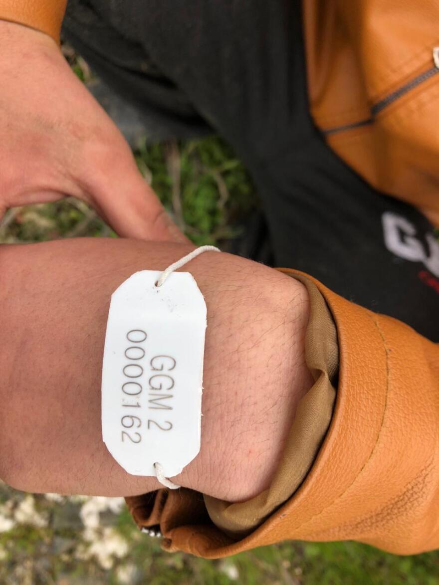 Μεταναστευτικό: Οι Τούρκοι βάζουν γυναικείες περούκες σε μετανάστες για να περάσουν τον Έβρο