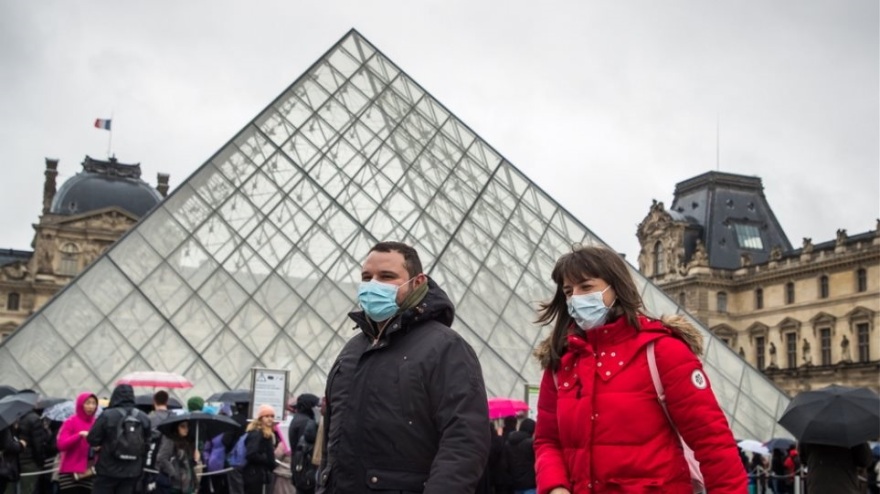 Κορωνοϊός: «Η Γαλλία βρίσκεται μόνο στην αρχή της κρίσης» λέει ο Εμανουέλ Μακρόν