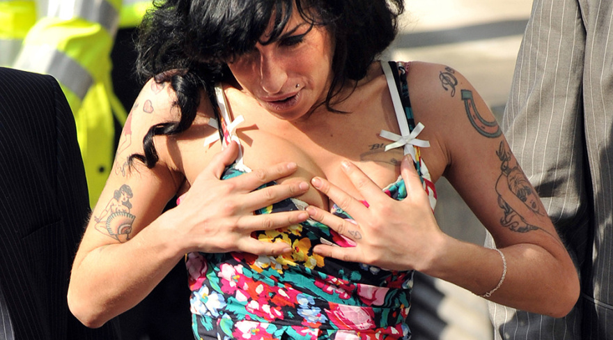 Η Έιμι Γουαϊνχάουζ δεν ήθελε να πεθάνει: Όσα είπε στη γιατρό της λίγο πριν το τέλος  