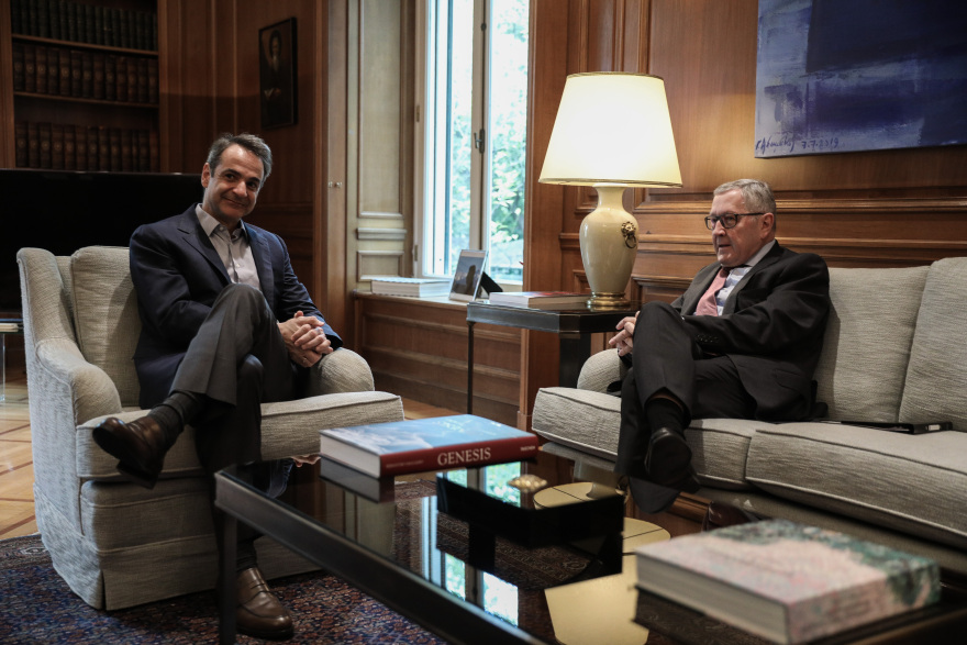 Μητσοτάκης και Ρέγκλινγκ συζήτησαν για την επιτυχημένη εξέλιξη της πέμπτης αξιολόγησης