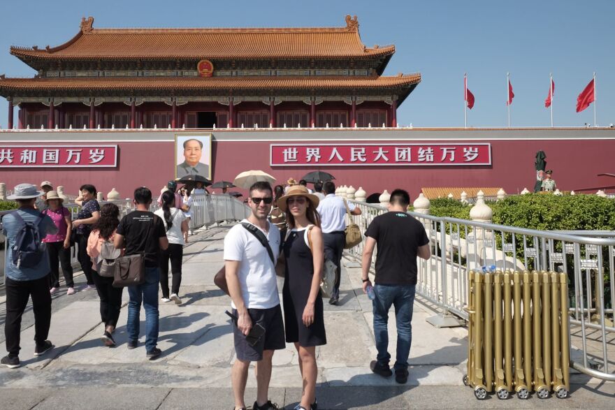 Κορωνοϊός: Άνοιξαν τα εστιατόρια, αλλά μόνο για ντελίβερι, λέει Έλληνας καθηγητής στη Κίνα