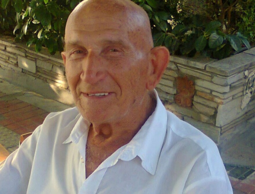 Κώστας Γκουσγκούνης: Ο «δάσκαλος» του ελληνικού πορνό είναι άρρωστος