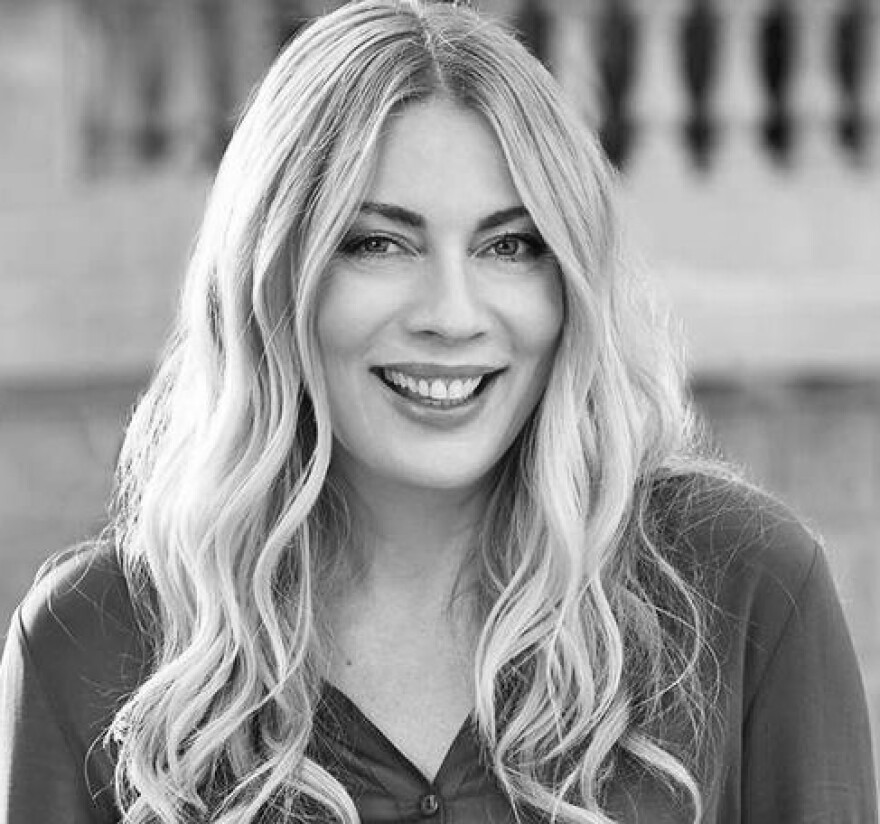 Σεμίνα Διγενή: Κυκλοφόρησε το νέο της βιβλίο με τίτλο «Οι Απείθαρχοι» 