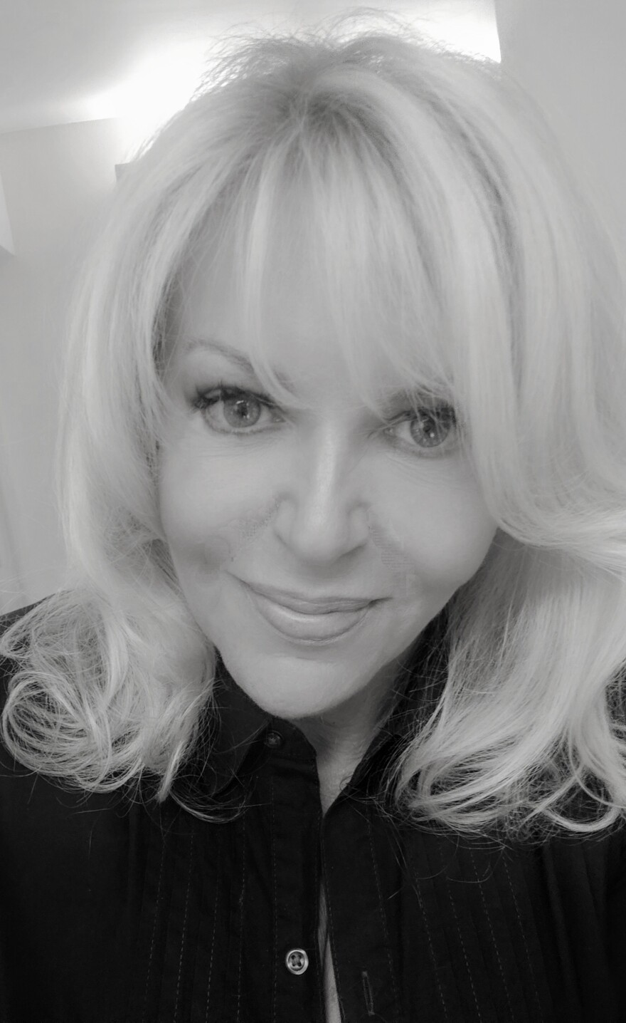 Σεμίνα Διγενή: Κυκλοφόρησε το νέο της βιβλίο με τίτλο «Οι Απείθαρχοι» 