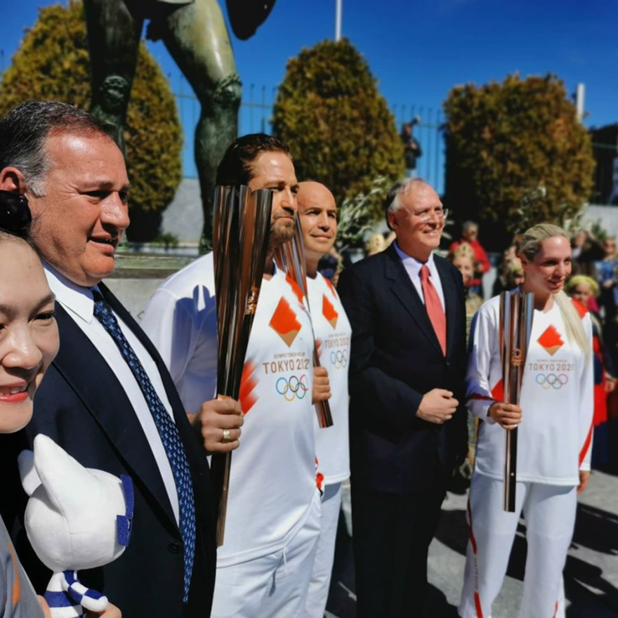 Ολυμπιακή Φλόγα: Ο Τζεράρντ Μπάτλερ φώναξε «This is Sparta» και η λαμπαδηδρομία σταματά! 