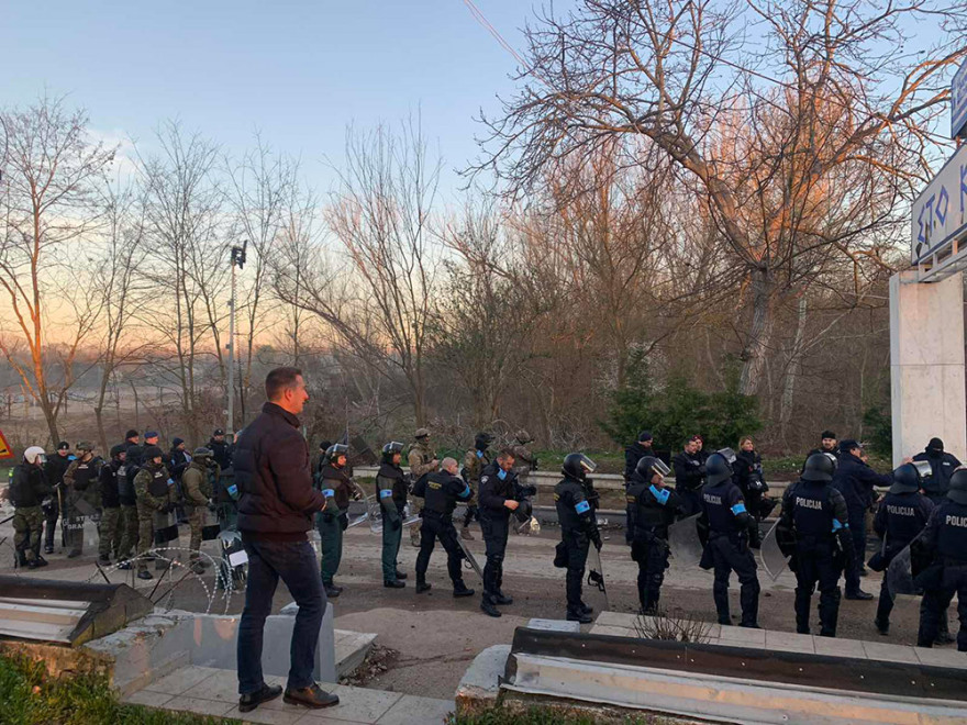 Έβρος: Ενισχύθηκαν οι δυνάμεις της FRONTEX - Δείτε φωτογραφίες