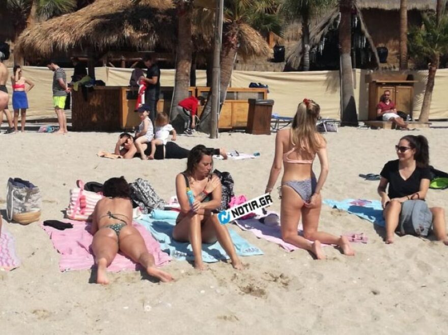 Κορωνοϊός: Κλείνουν οργανωμένες παραλίες και χιονοδρομικά κέντρα μετά τον συνωστισμό!