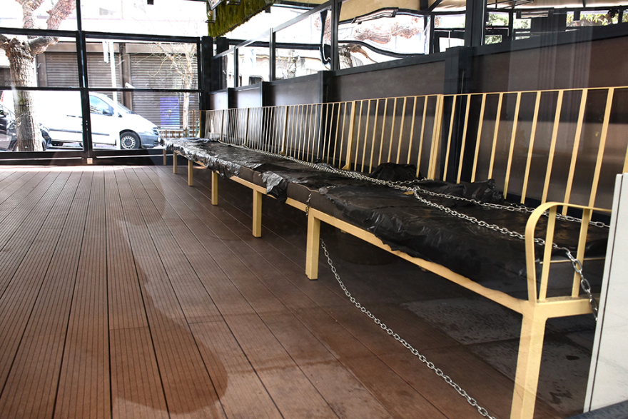 Κορωνοϊός: Άλλη πόλη η Αθήνα - Άδειοι δρόμοι, άδεια μαγαζιά και μια... διαφορετική Ερμού