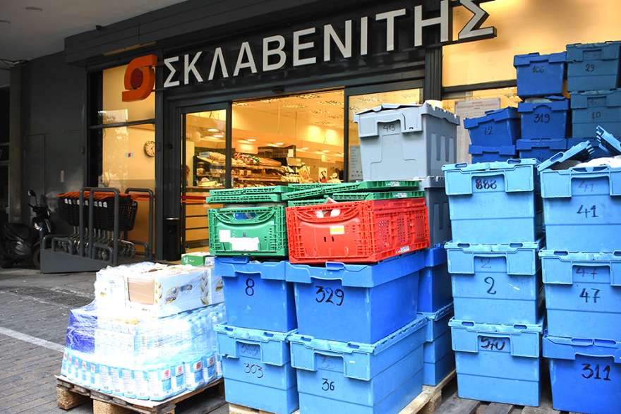 Κορωνοϊός: Άλλη πόλη η Αθήνα - Άδειοι δρόμοι, άδεια μαγαζιά και μια... διαφορετική Ερμού