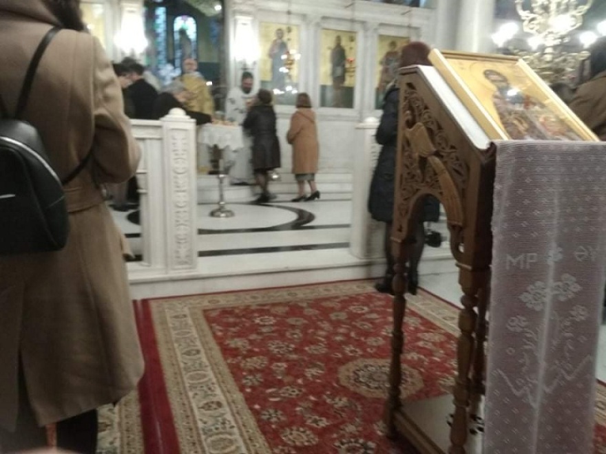  Κορωνοϊός – Θεία Κοινωνία: Πολλοί οι πιστοί που κοινώνησαν αψηφώντας τον κίνδυνο στη Θεσσαλονίκη