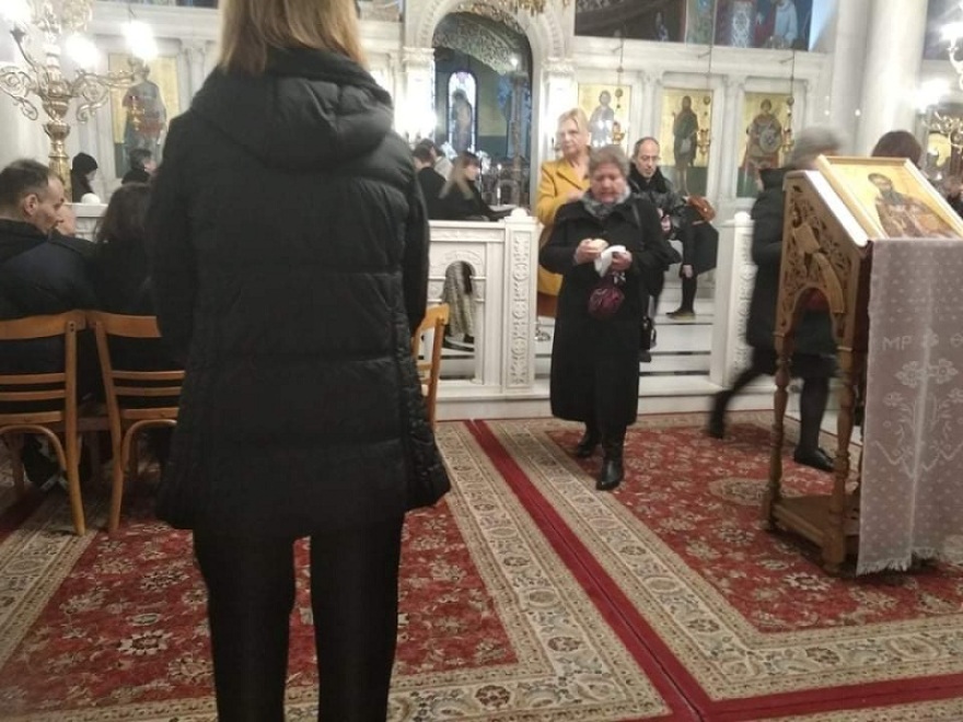 Κορωνοϊός – Θεία Κοινωνία: Πολλοί οι πιστοί που κοινώνησαν αψηφώντας τον κίνδυνο στη Θεσσαλονίκη