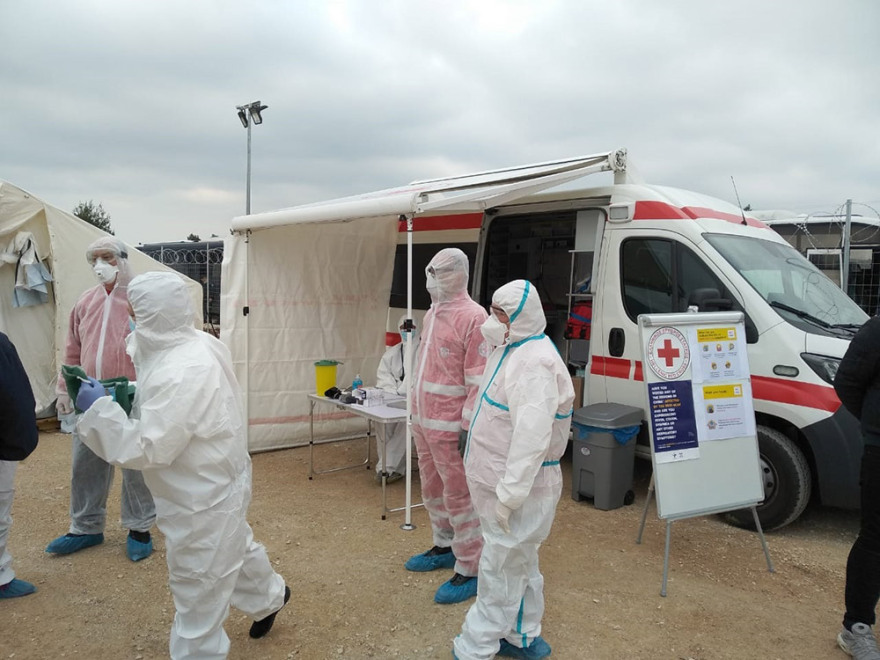 Μυτιλήνη: Μεταφέρθηκαν στην κλειστή δομή Μαλακάσας 436 μετανάστες