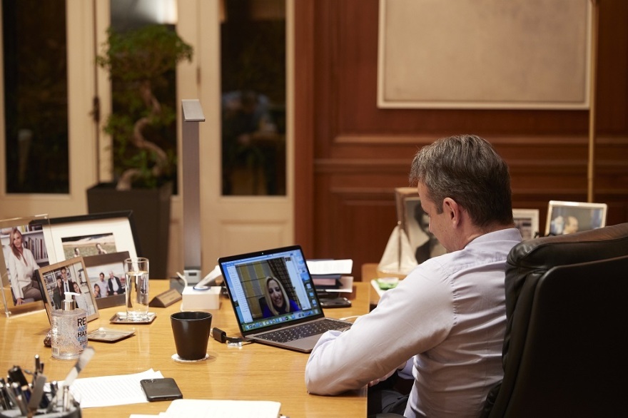 Κορωνοϊός: Τηλεδιάσκεψη Μητσοτάκη - Γεννηματά για την έξαρση του ιού