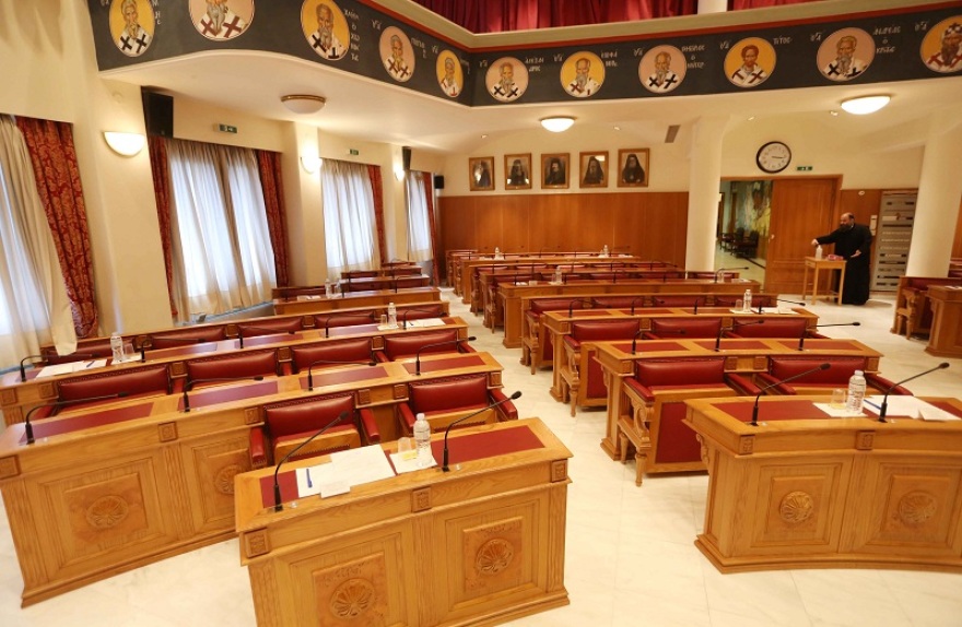 Κορωνοϊός - Ιερά Σύνοδος: Παρακάλεσα να μη γίνουν οι εκκλησίες εστίες μετάδοσης του ιού, λέει ο Τσιόδρας