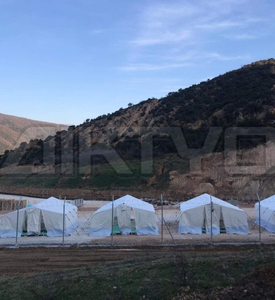 Μεταναστευτικό: Στήθηκαν σκηνές στην περιοχή «Κλειδί» για την κλειστή δομή στη Σιντική Σερρών