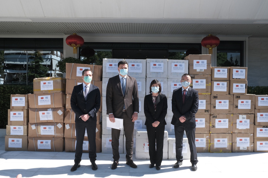 Κορωνοϊός: 50.000 μάσκες δώρισε η Κίνα στην Ελλάδα