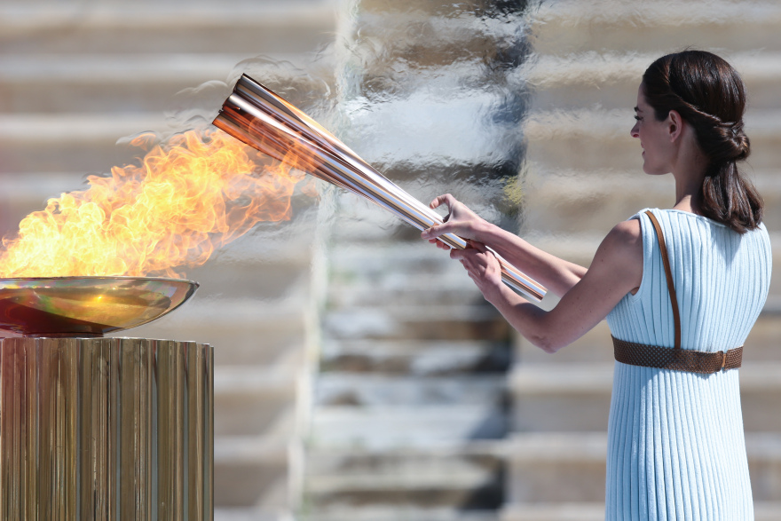 Παράδοση Ολυμπιακής Φλόγας: Με Πετρούνια-Στεφανίδη στο άδειο Παναθηναϊκό Στάδιο