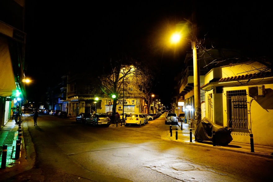 Κορωνοϊός - Αθήνα: Άδεια πόλη - Ελάχιστη η κίνηση στους δρόμους 