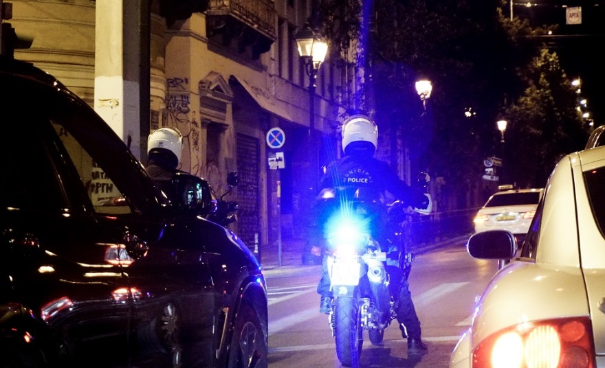 Κορωνοϊός - Αθήνα: Άδεια πόλη - Ελάχιστη η κίνηση στους δρόμους 