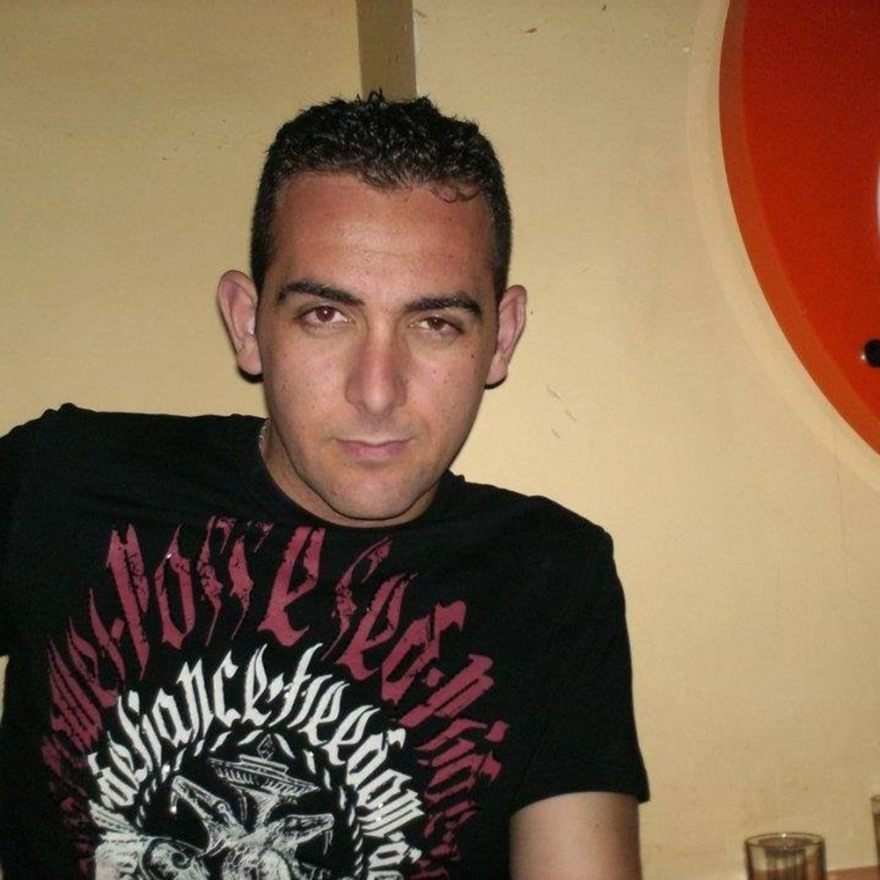 Έγκλημα στην Κηφισιά: Αυτός είναι ο αστυνομικός που σκότωσε την πρώην σύζυγό του και τη φίλη της