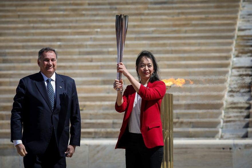 Παράδοση Ολυμπιακής Φλόγας: Με Πετρούνια-Στεφανίδη στο άδειο Παναθηναϊκό Στάδιο