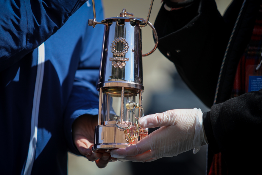 Παράδοση Ολυμπιακής Φλόγας: Με Πετρούνια-Στεφανίδη στο άδειο Παναθηναϊκό Στάδιο