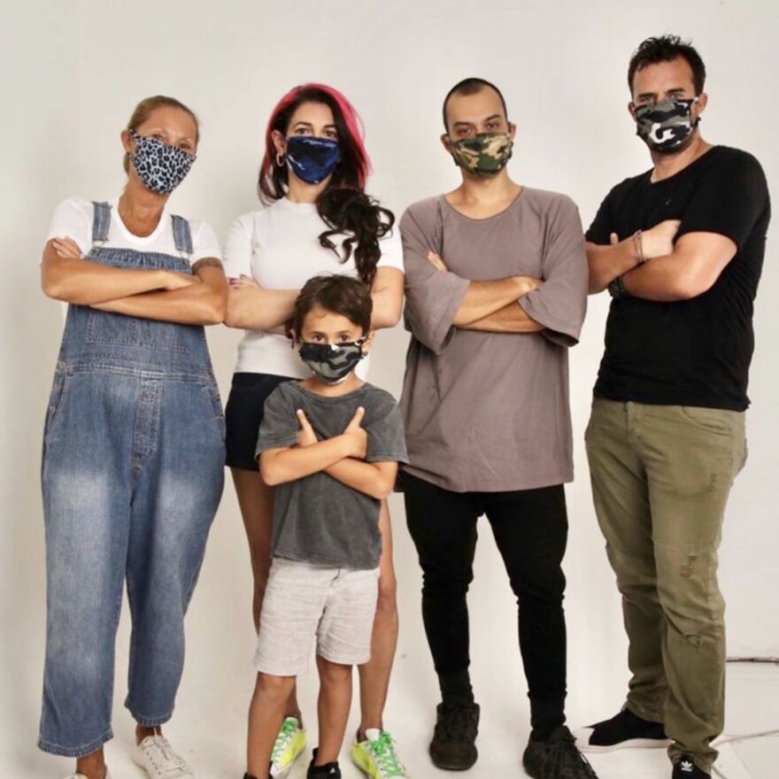 Κορωνοϊός - Αμάλ Αλαμουντίν: «Έκραξαν» την αδερφή της για τις ακριβές μάσκες που πουλάει 