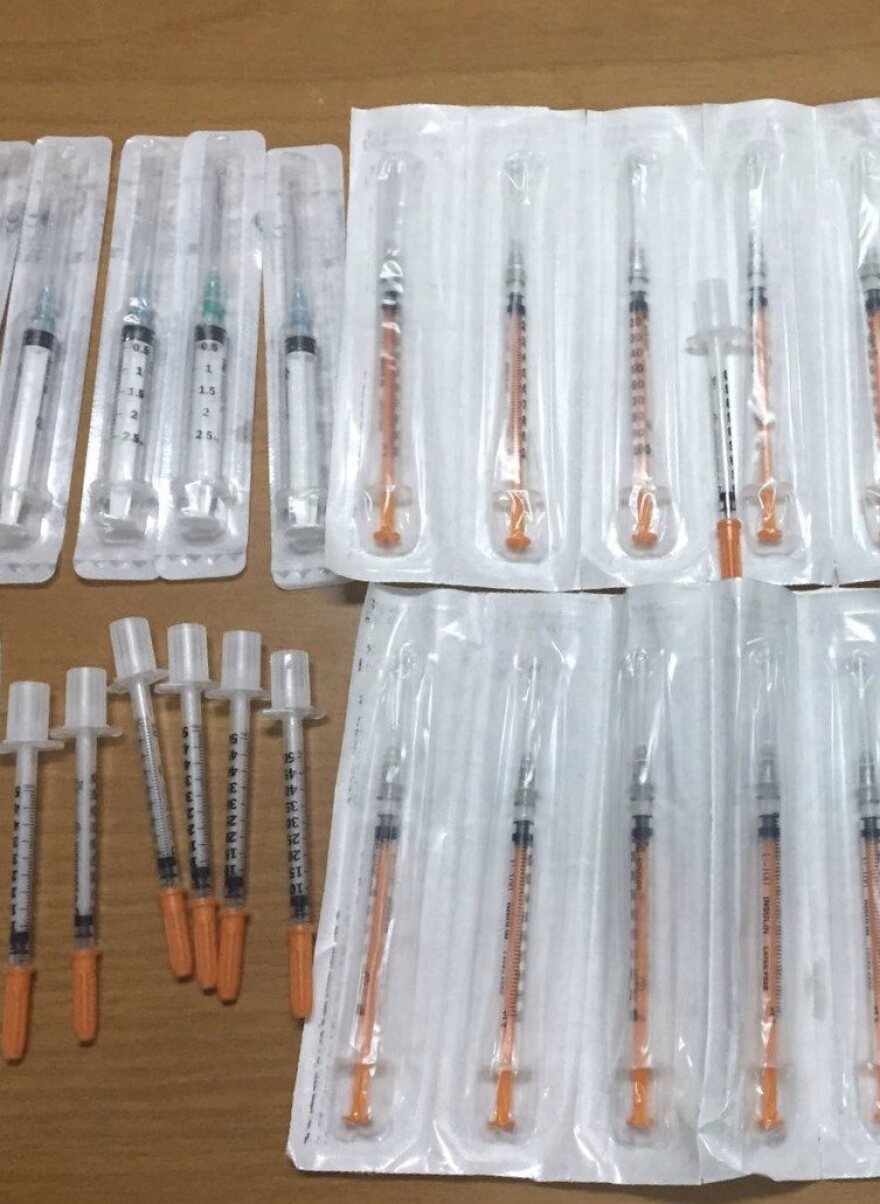 Φυλακές Κορυδαλλού: Nέα έφοδος - Από μαχαίρια μέχρι φιάλη ποτού