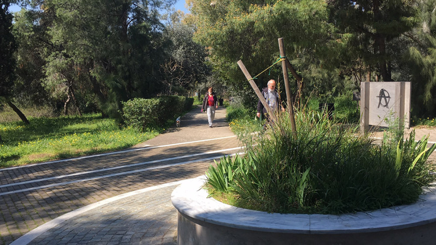 Κορωνοϊός - Φωτογραφίες: Κλειστό το Πεδίον του Άρεως, ελάχιστος κόσμος στα άλλα πάρκα της Αθήνας