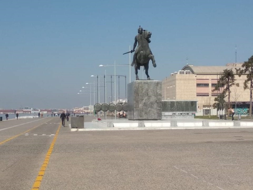 Κορωνοϊός: Μεγάλες αστυνομικές δυνάμεις στη Θεσσαλονίκη - Συμμορφώνονται επιτέλους οι πολίτες