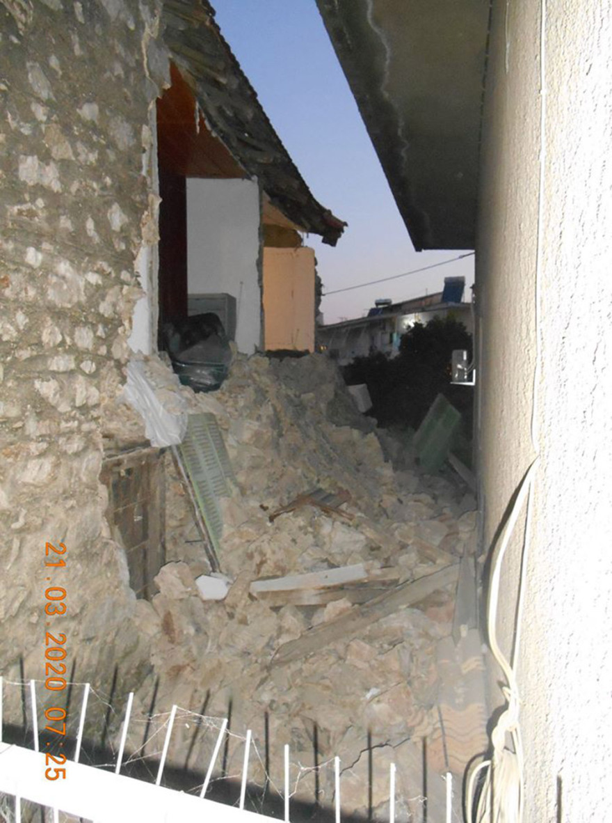 Σεισμός 5,6 Ρίχτερ στην Πάργα: Τρεις τραυματίες - Τουλάχιστον 10 σπίτια κατεστραμμένα - Δείτε φωτογραφίες & βίντεο