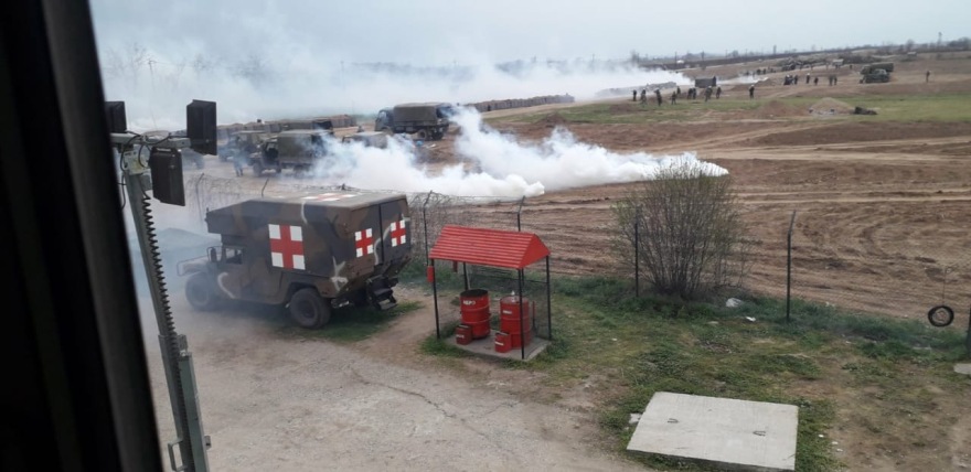 Μεταναστευτικό - Το «χαβά» τους οι Τούρκοι στον Έβρο: Άγρια επεισόδια και χρήση χημικών - Bίντεο