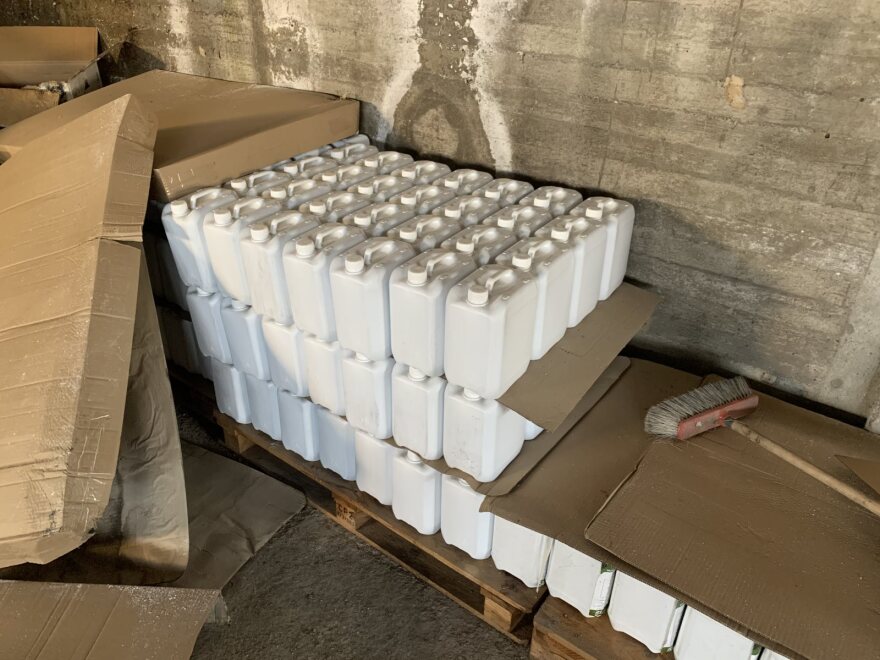 Θεσσαλονίκη: Χειροπέδες για χιλιάδες λίτρα παράνομων φυτοφάρμακών από τη Βουλγαρία - Δείτε φωτογραφίες