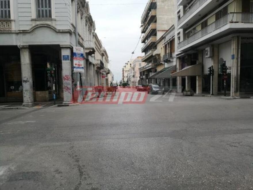 Κορωνοϊός - Πάτρα: Δεν κυκλοφορούσε... ψυχή το πρωί της Κυριακής - Δείτε εικόνες