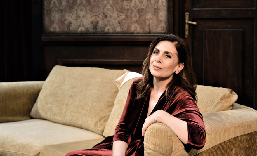 Κορωνοϊός - Πώς... «Μένουμε Σπίτι»; 16 διάσημοι απαντούν