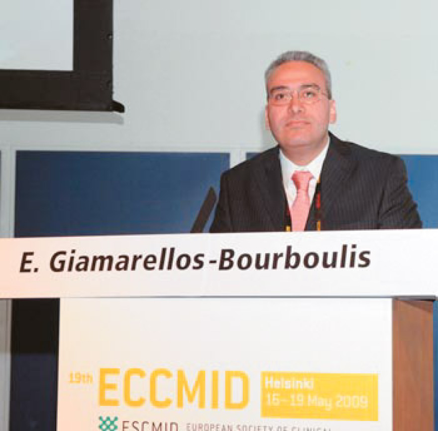 Κορωνοϊός: Το πείραμα της Μασσαλίας και όλα τα νέα φάρμακα που δοκιμάζονται στον κόσμο