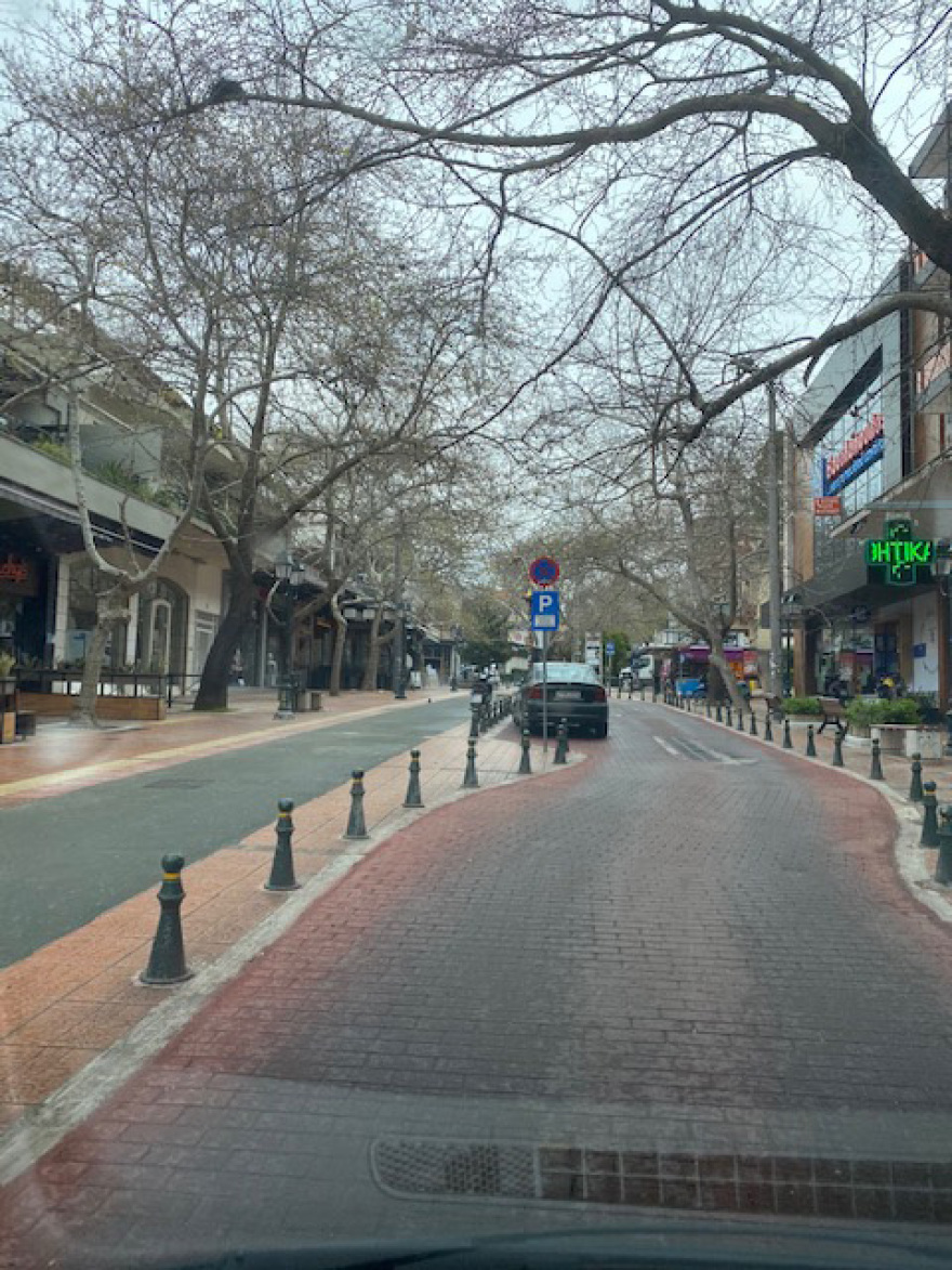 Απαγόρευση κυκλοφορίας: Έρημοι δρόμοι στα βόρεια προάστια - Δείτε κυκλοφορίες