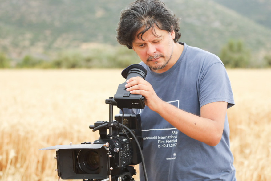 Κορωνοϊός - Πώς... «Μένουμε Σπίτι»; 16 διάσημοι απαντούν