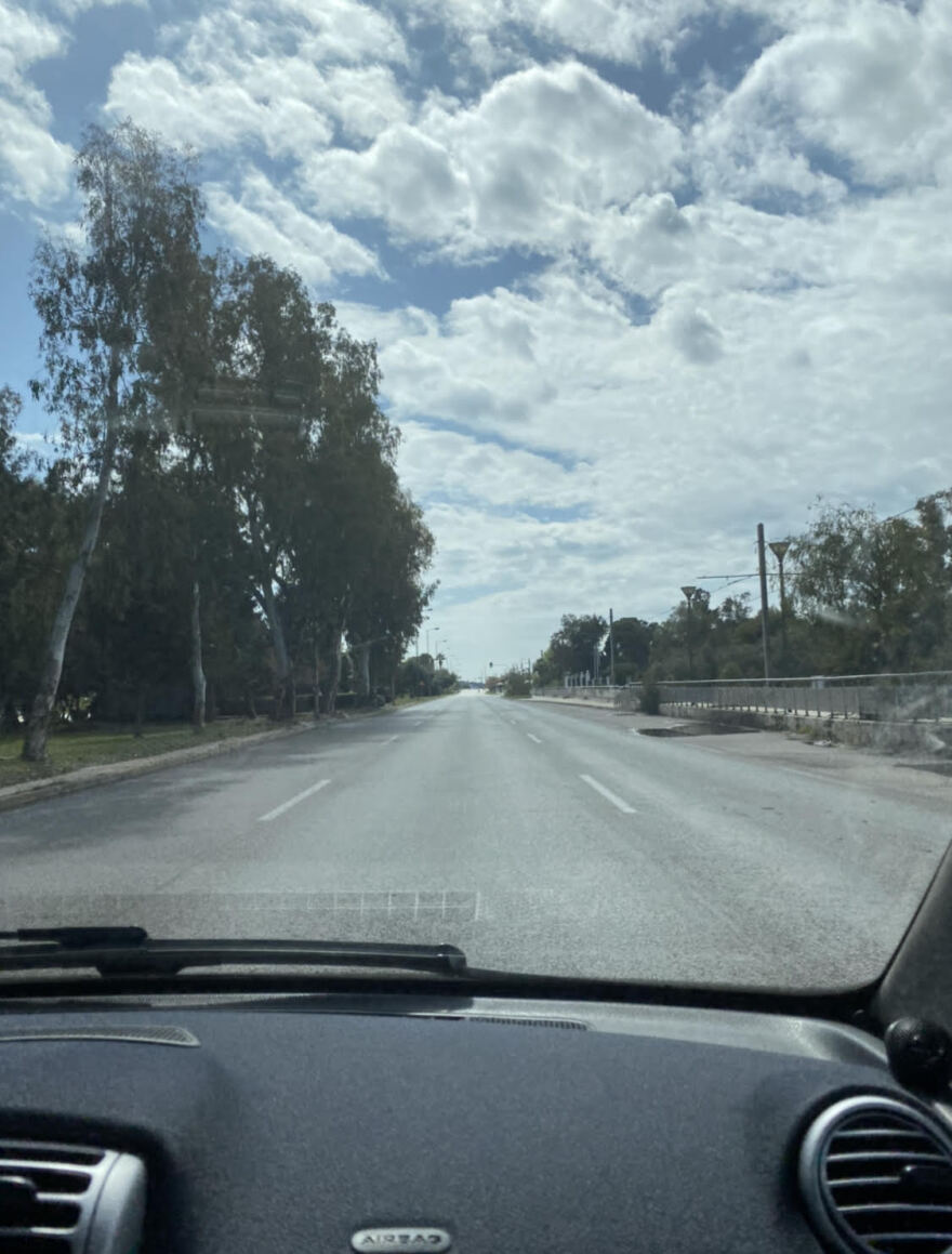 Κορωνοϊός - Απαγόρευση κυκλοφορίας: Το νέο ηχητικό μήνυμα σε 9 γλώσσες - Πειθαρχούν οι πολίτες στα μέτρα 