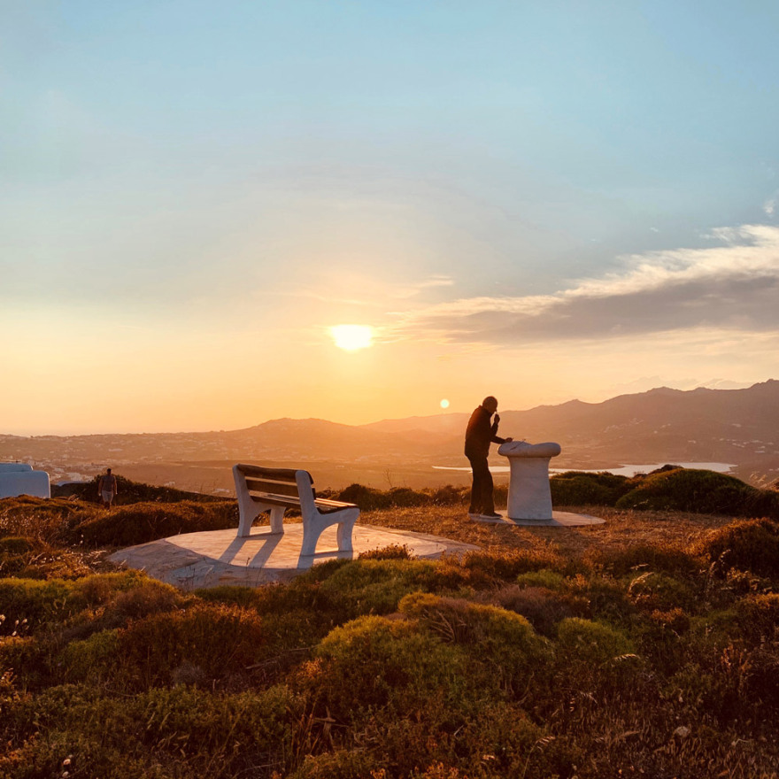 Minas: Πέθανε ο σχεδιαστής που δημιουργούσε «μουσική με τα σχήματα»