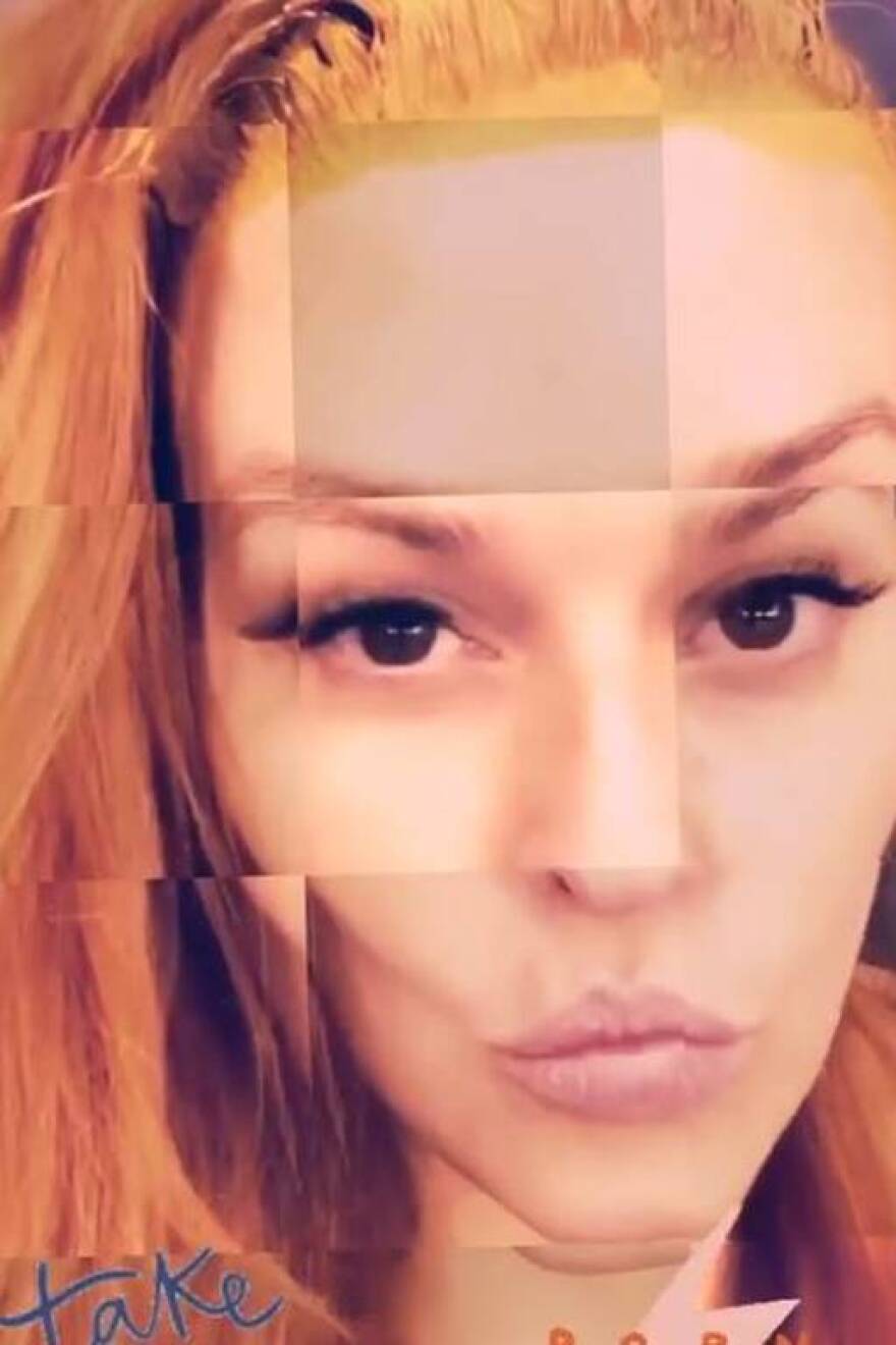 H Σίσσυ Χρηστίδου έβαψε μόνη της τα μαλλιά της για πρώτη φορά